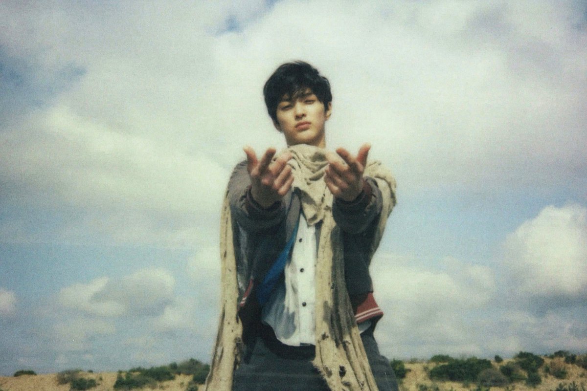 keonhoguide's tweet photo. #KEONHO #건호 ; ACAI MV 비하인드 1 📸 https://t.co/9nfn7iAMCx