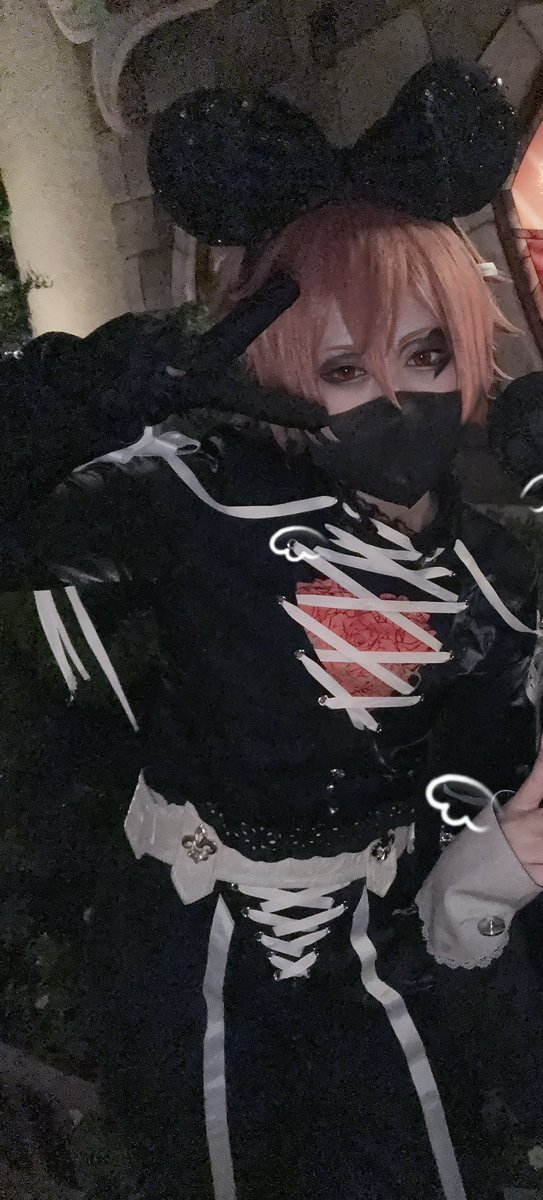 ricchan_cos's tweet photo. 25日🏰行く予定だったけどwith♠️が前日に足大怪我して、カレッジパスポートな事もあり急遽お友達(🦇推し)にお願いしたら一緒に行ってくれた🥲

しかもせっかくだし❤️👻で行ったら?って言ってくれた、、優しいし嬉しすぎた👼🏻 

アトラク沢山乗れた❕👼🏻 https://t.co/94DoE4wEDq