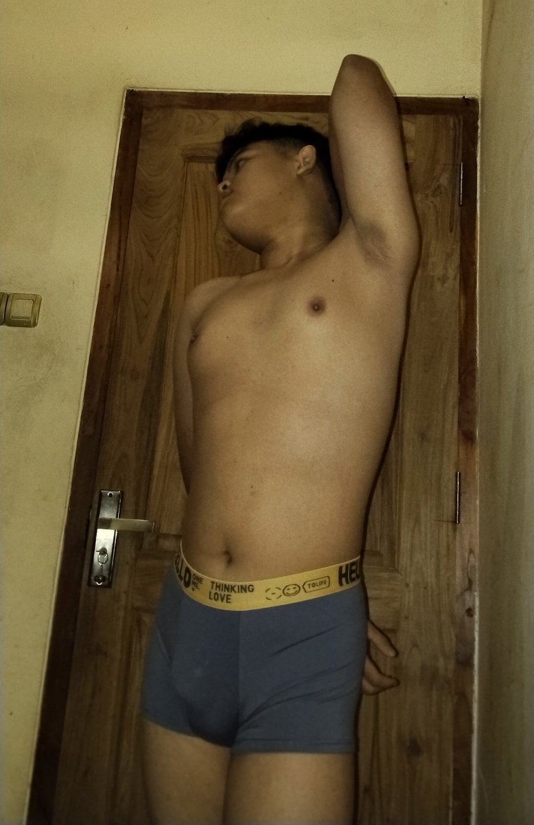 joshen2000's tweet photo. Mana nih T daerah tuban, aku B pemula nih, siapa tau mau ngajarin jadi B yang baik #gaytuban #gayjatim https://t.co/wiisnzfsg7