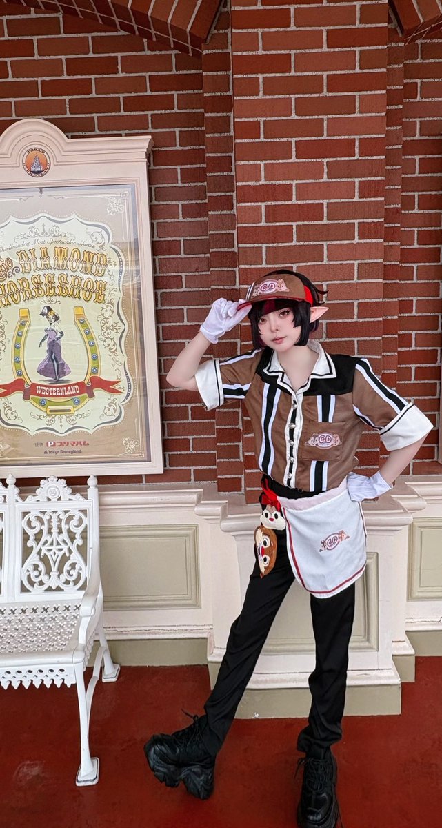 SATURIN_0x0's tweet photo. 出張ダイナーじゃ♩

#Dハロ仮装2026
#Dハロツイステ仮装 https://t.co/eBxbwGNyBp