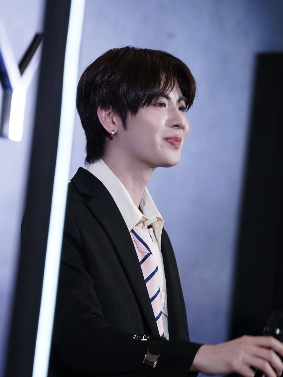 firstonefanclub's tweet photo. สุดหล่อทักทายจากภูเก็ตครับ —— (27.09.2026)

TFO x CENTRAL PHUKET 
#InfinityMedicalClinicxTFO

@firstone_wnk #Firstone 🫶🏻🎤 
εїз #เติ้ลเฟิร์สวัน #TleFirstone  εїз https://t.co/iYNj0TJ7LH