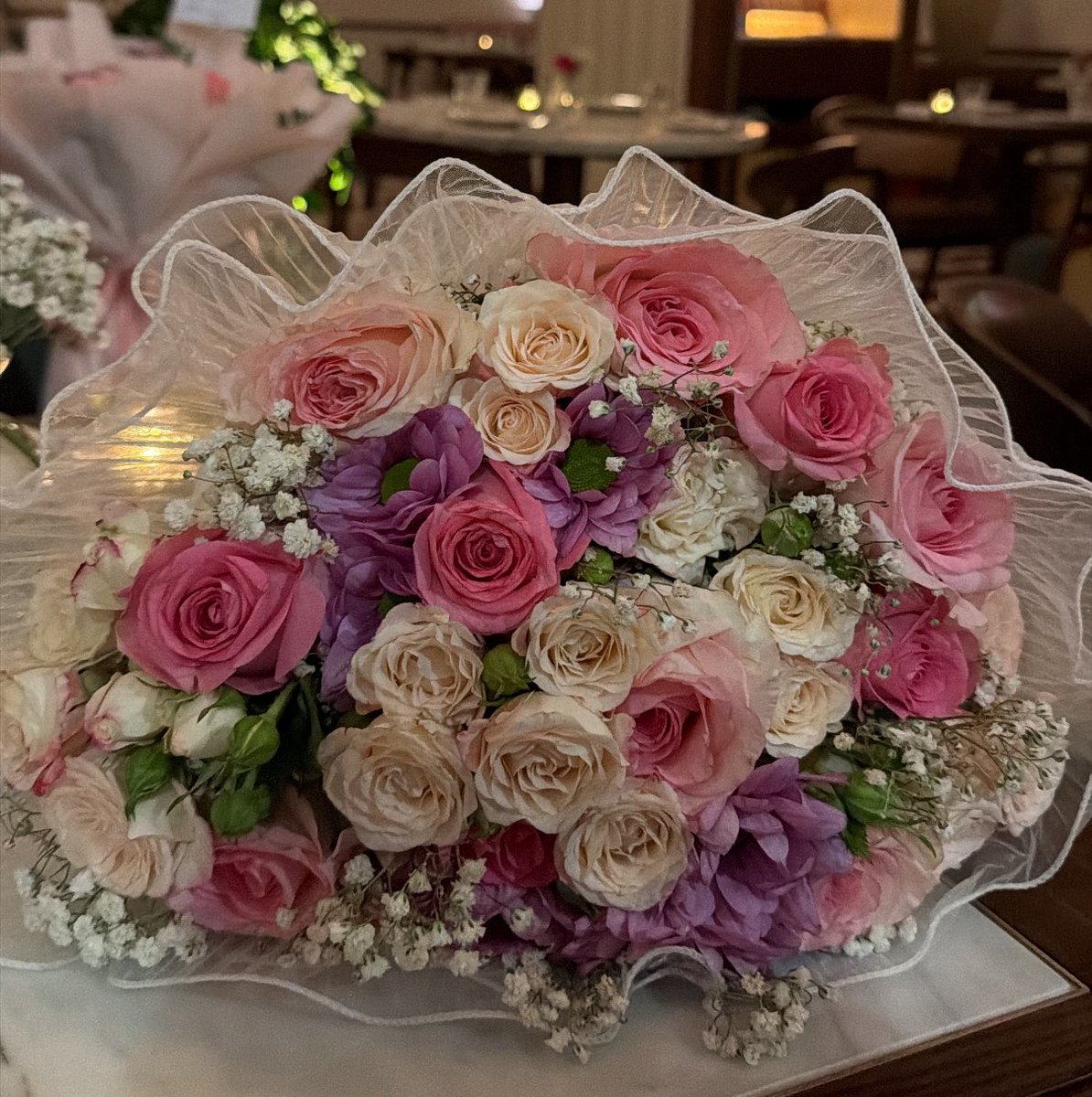 lifewithlolo_'s tweet photo. Oh, how I love flowers https://t.co/x6Uhd5IEYy