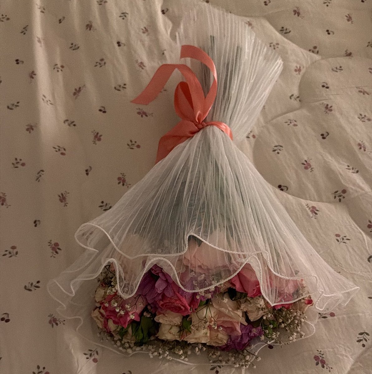 lifewithlolo_'s tweet photo. Oh, how I love flowers https://t.co/x6Uhd5IEYy