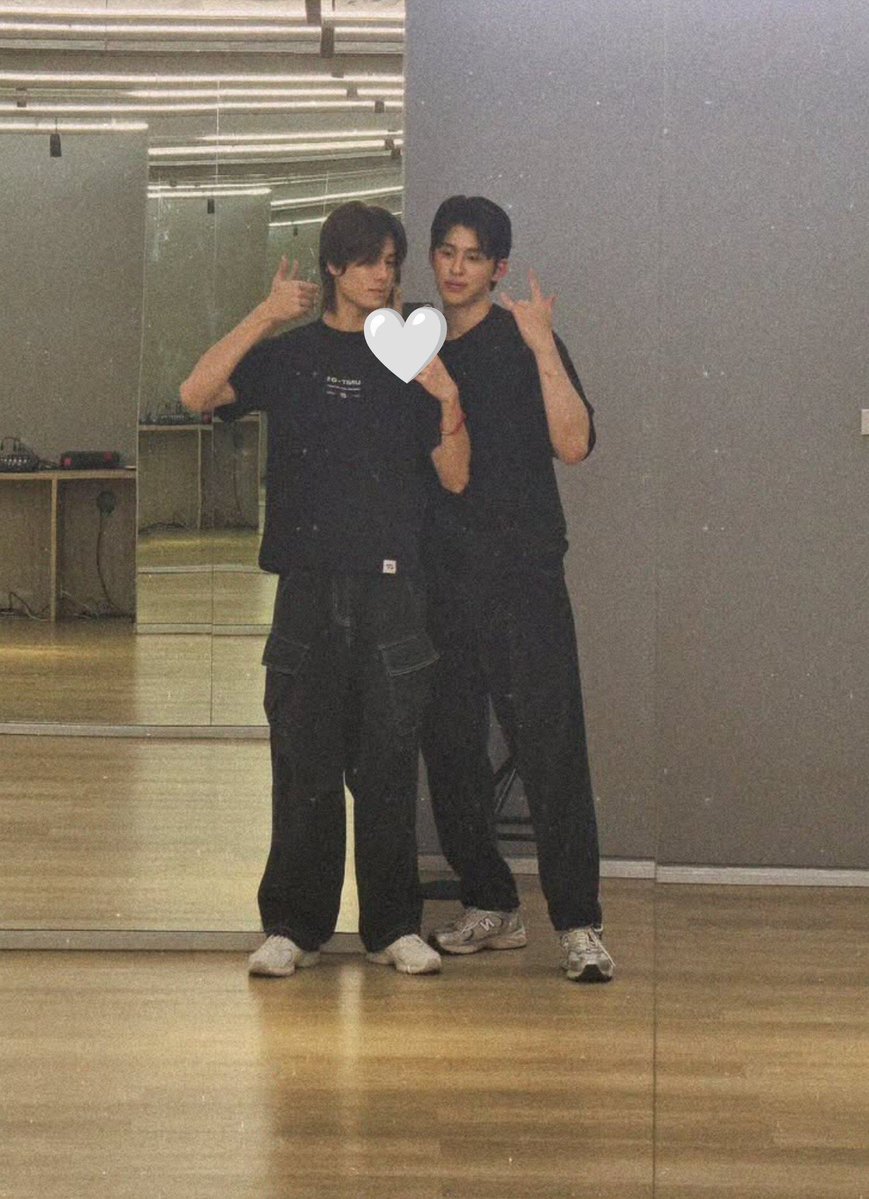 nasssss8538's tweet photo. อยู่คนเดียวมันเหงา เข้าใจ😚😚😚 https://t.co/jLFDnroV0z