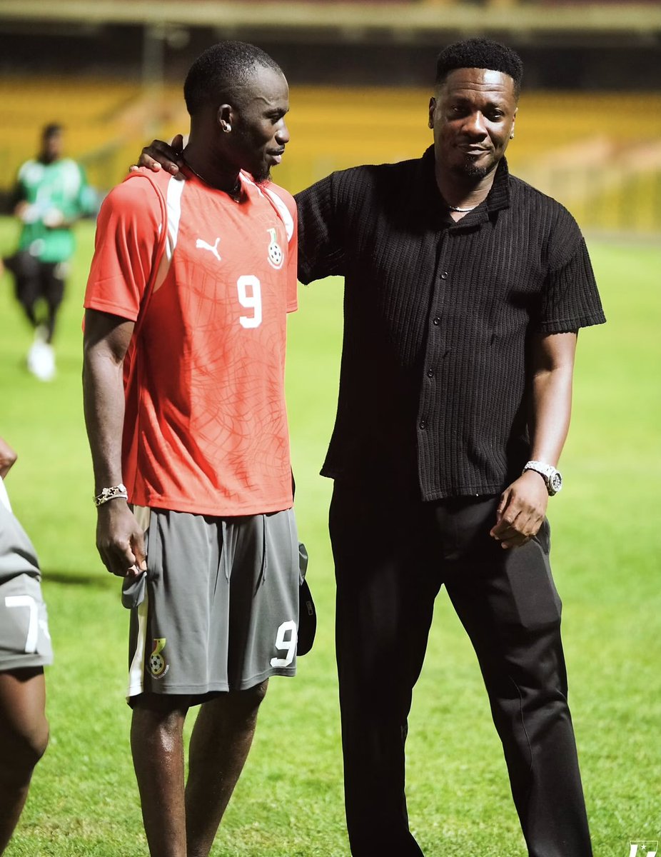 RayAnkrah0's tweet photo. The only guy who can replace Asamoah Gyan and give us the same Baby Jet remarkable moments is Felix Afena-Gyan — it'll make sense very soon🙌🙌🙌

They should stop the politics and the favoritism and give this guy the chance. 

#PlayAfenaGyan #BlackStars https://t.co/Z1i8hXxTNb
