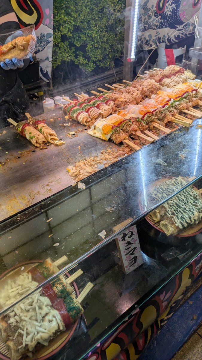 Golmor_Althyk's tweet photo. 船橋市民まつりで「箸巻き」を見かけたので買ってみた
福岡の方じゃ定番らしい https://t.co/YLSUEnjVeR