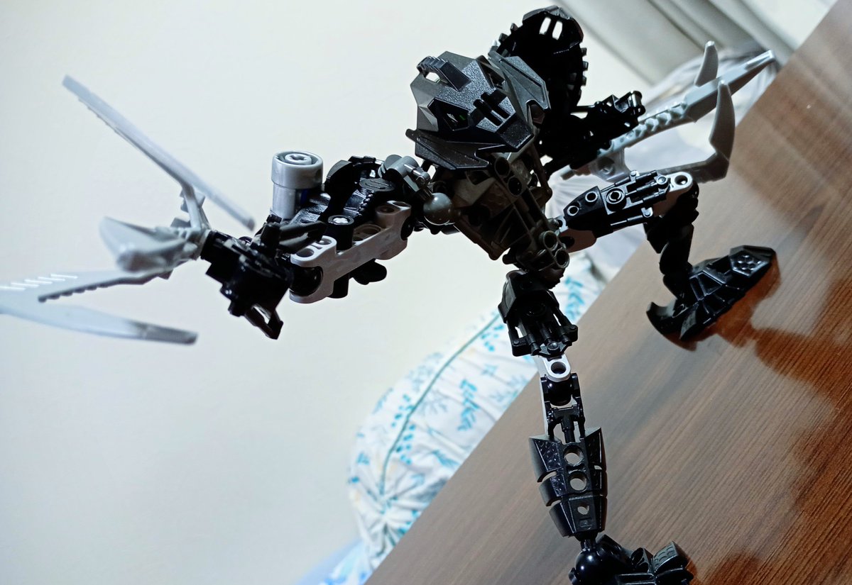Noacier598's tweet photo. 三刃鋏！回転ブレード！
巨大鉤爪！三又槍！
#このツイートを見た人は武器ならなんでもいいから好きな武器晒しなさい https://t.co/XWwlc4tFkJ