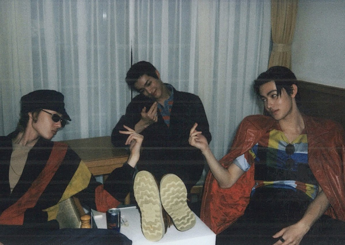 cortis_zip's tweet photo. THE AURA OF PACK UP MY TRIO IN THESE PICS???? https://t.co/zUzgufclOl