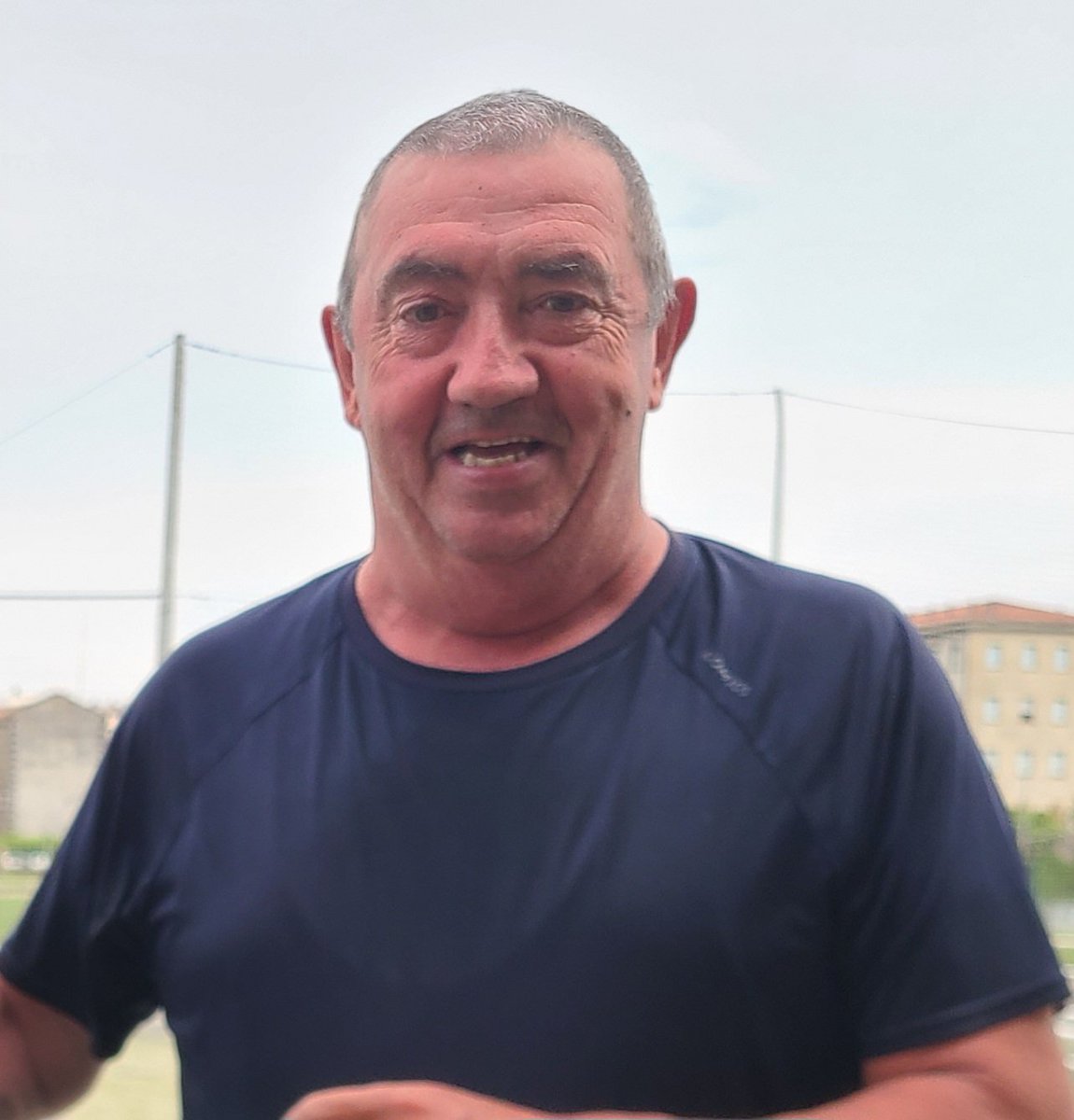 BETIONAKoficial's tweet photo. Con todo el dolor de nuestro corazón, tenemos que comunicar el fallecimiento de SANTI COMPAINS, el que fuera jugador, entrenador, coodinador y directivo de nuestro club. DEP💔Un abrazo enorme para su familia. Siempre en nuestros corazones Santi. https://t.co/r3QSHC2nYv