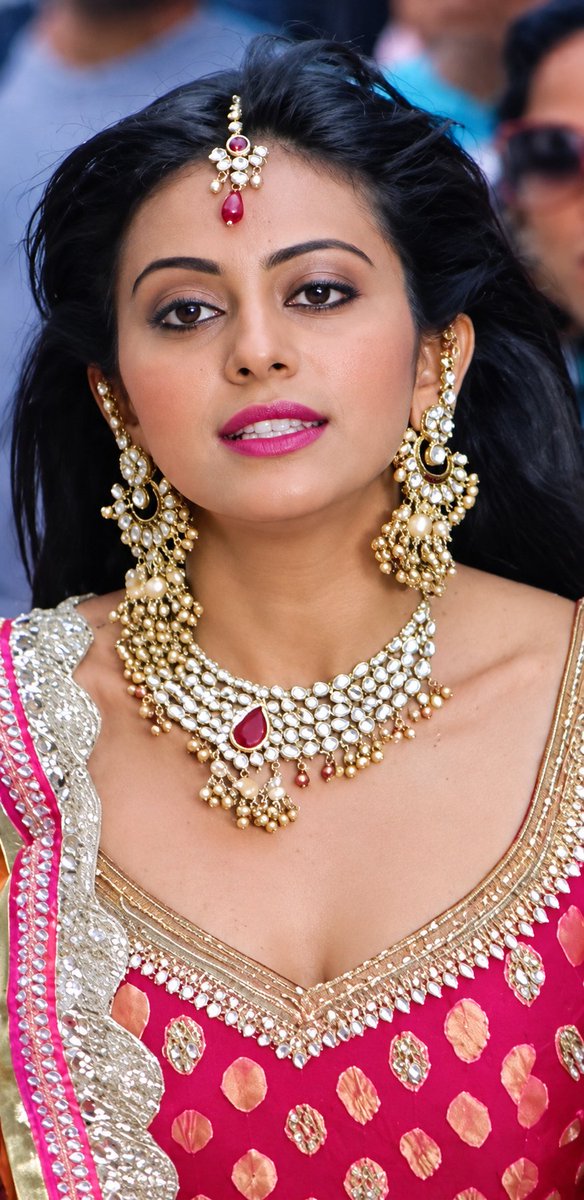 lusthub_lust's tweet photo. Feel the BOUNCE of Rakul Preet Singh #rakulpreetsingh #indianactressboobs #boobs #trending #viral #reach https://t.co/BR2QQ2azp9