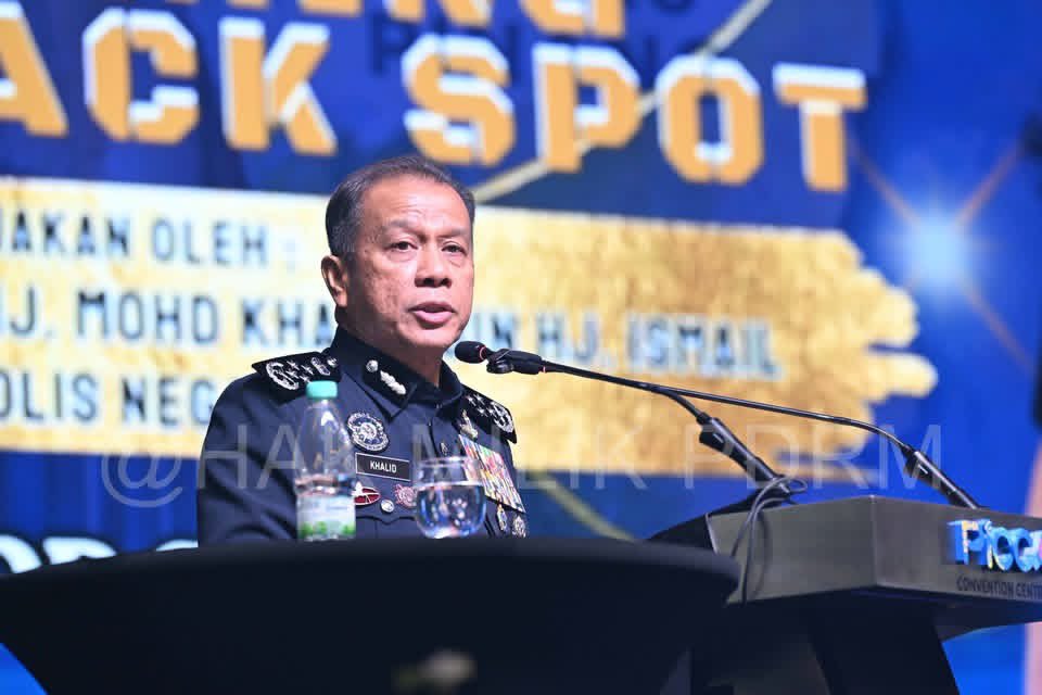 PDRMsia's tweet photo. INISIATIF WHITENING THE BLACKSPOT PERKUKUH KESELAMATAN KOMUNITI

Bacaan lanjut menerusi pautan berikut, 
https://t.co/D7g5L26RjB

Jurugambar: Koperal Irfan Bujang dan Lans Koperal Muhammad Azri Mohd Sabri https://t.co/Ue6KYWiSV8