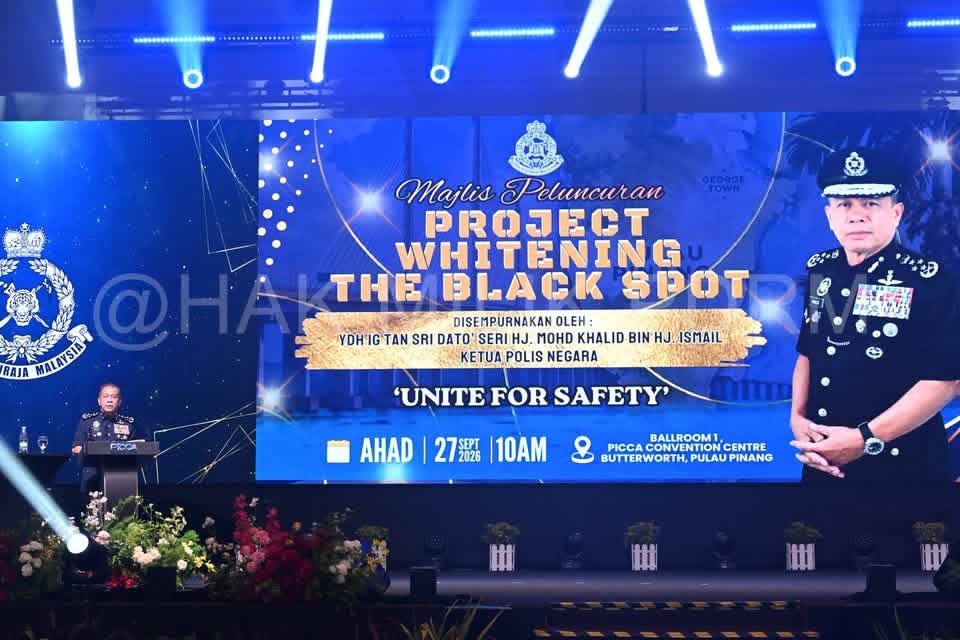 PDRMsia's tweet photo. INISIATIF WHITENING THE BLACKSPOT PERKUKUH KESELAMATAN KOMUNITI

Bacaan lanjut menerusi pautan berikut, 
https://t.co/D7g5L26RjB

Jurugambar: Koperal Irfan Bujang dan Lans Koperal Muhammad Azri Mohd Sabri https://t.co/Ue6KYWiSV8