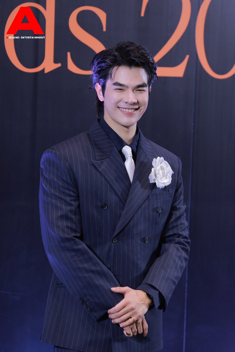 around_ent's tweet photo. “มาย ภาคภูมิ” ร่วมเดิน Black Carpet ในงานประกาศรางวัลแห่งปี “FEED X KHAOSOD AWARDS 2026” 

#FEEDxKHAOSODAwards2026
#FeedxKhaosodAwardsxShine #MilePhakphum https://t.co/tkOPqrU99o