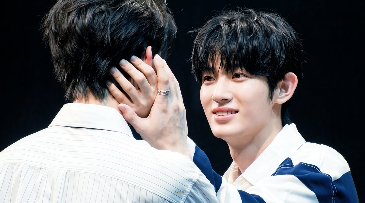 tmlinh05's tweet photo. Khi lời nói không thể diễn tả, đôi mắt lại là ngôn ngữ của trái tim.
#김윤식 #박시우 
#KIMYOONSIK #PARKSIWOO https://t.co/1GAD0uKgAA