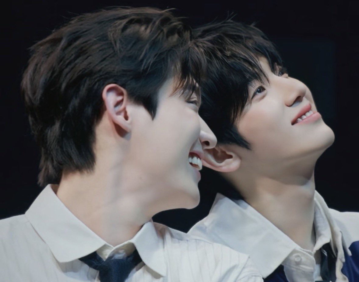 tmlinh05's tweet photo. Khi lời nói không thể diễn tả, đôi mắt lại là ngôn ngữ của trái tim.
#김윤식 #박시우 
#KIMYOONSIK #PARKSIWOO https://t.co/1GAD0uKgAA