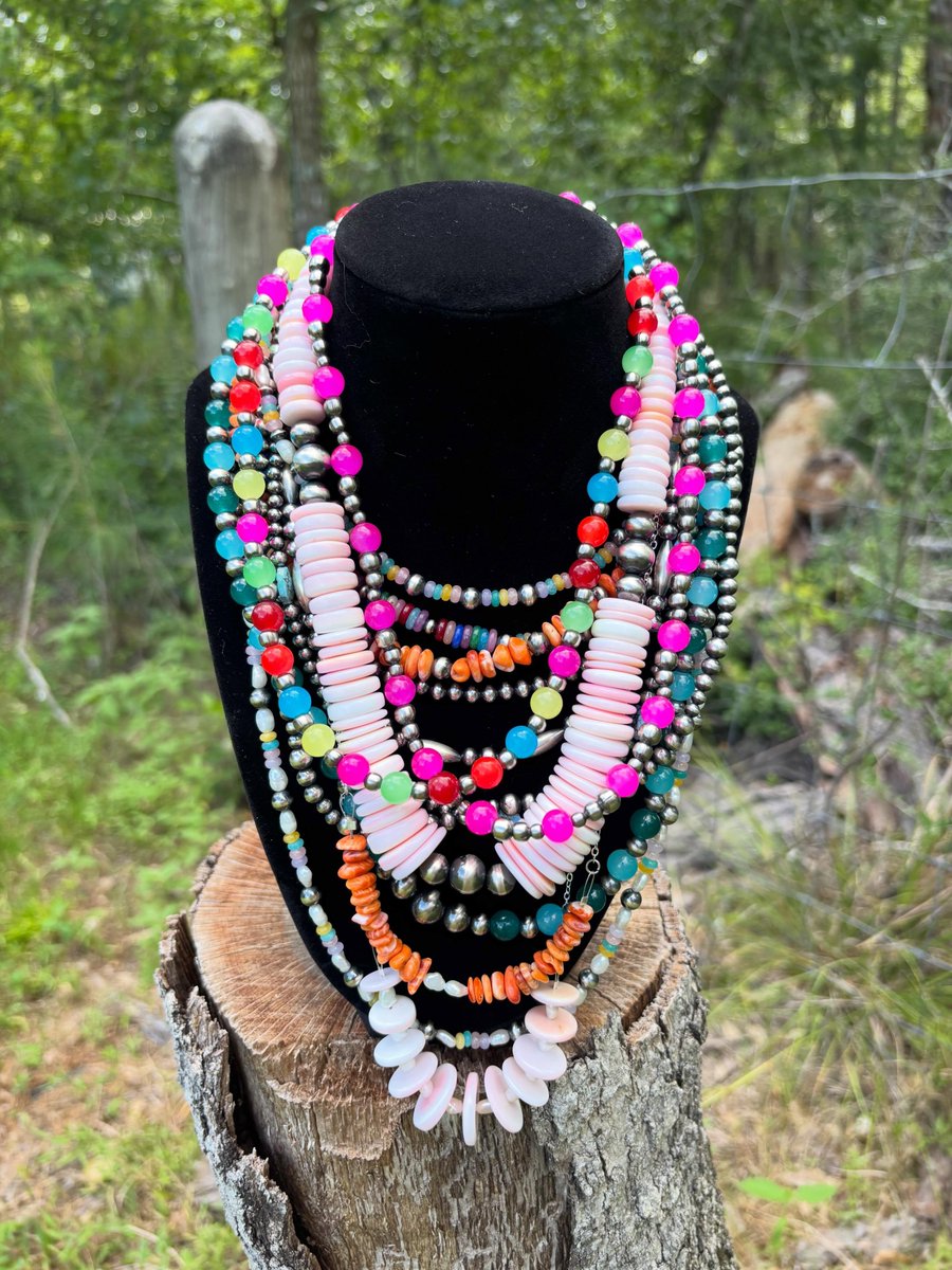 michaelrobmvmv's tweet photo. A whole lot of color and silver. https://t.co/wXVnees6Kf