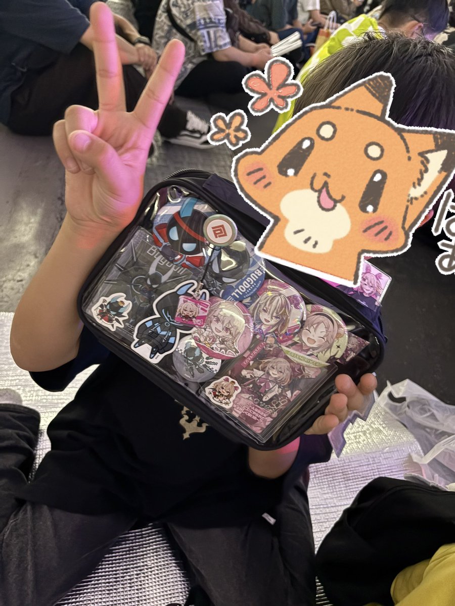 botti_pell's tweet photo. 大阪キャラバンでは撮影会間に合わなかった、びっきーさん枠
1年経った今日の京都キャラバンにて
撮影会参加出来て喜んでた(*´`)

びっきーさんを好きになったきっかけは、通りすがりのハイタッチ(*´∀｀)人(´∇｀)
らしい
来年は、グスタフバッグ作って一緒に撮るらしい📸
#長男の推し活
#コンパス https://t.co/llE5XTcRfn