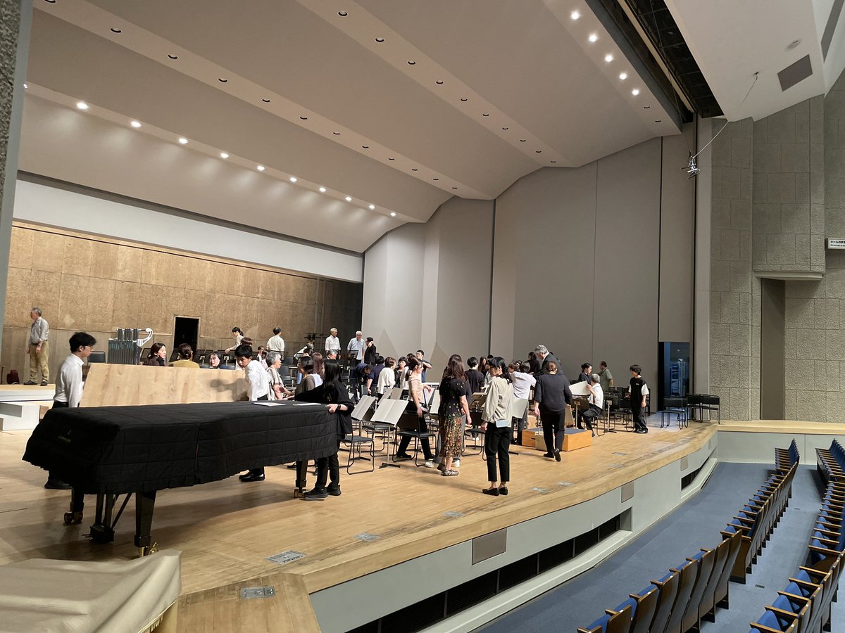 mcso_634's tweet photo. 第110回吹奏楽定期演奏会
無事終演いたしました🎷

アンコール「聖者の行進」はチェロ、ハープ、ピアノも含めて総勢78名の大編成でお届けしました！

ご来場いただいたみなさま誠にありがとうございました！

〜今後の演奏会〜
11/29(日)管弦楽
12/20(日)準団員
1/24(日)室内楽 https://t.co/GHbZ0lO6AY
