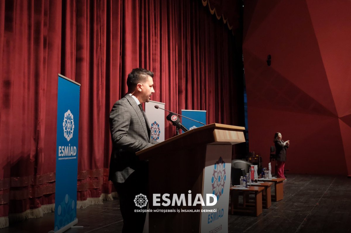 esmiad_'s tweet photo. ESMİAD olarak; değerli ekonomistler Ahmet Mert Başaran ve Beste Uyanık ile sanayici ve iş insanı Umut Rallas’ı Eskişehir’de ağırladığımız buluşmamızda; ekonomiden yatırıma, üretimden geleceğin fırsatlarına uzanan keyifli ve ufuk açıcı bir akşamı geride bıraktık. https://t.co/9omIgL64Y9