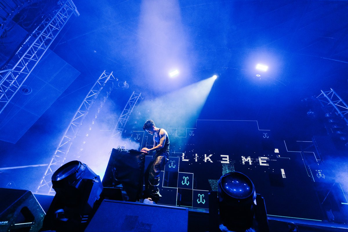 1zentertainment's tweet photo. You know the sound is JC 🫆

JOSH CULLEN brought LIKE ME to the stage for a night of powerful performances and energy that stayed long after the lights went down.

Thank you for being part of the LIKE ME SHOWCASE! 

#JOSHCULLEN #JCLikeMeShowcase https://t.co/48XI0oY5MX