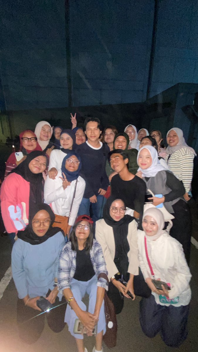Shellaparuliann's tweet photo. Sekian lama nya on air lagi dstudio ini  makasihh september di pertemukan rony lagii bulan ini full ,next smga bisa di pertemukan lg🤗🤗 https://t.co/dwPLU39Y88