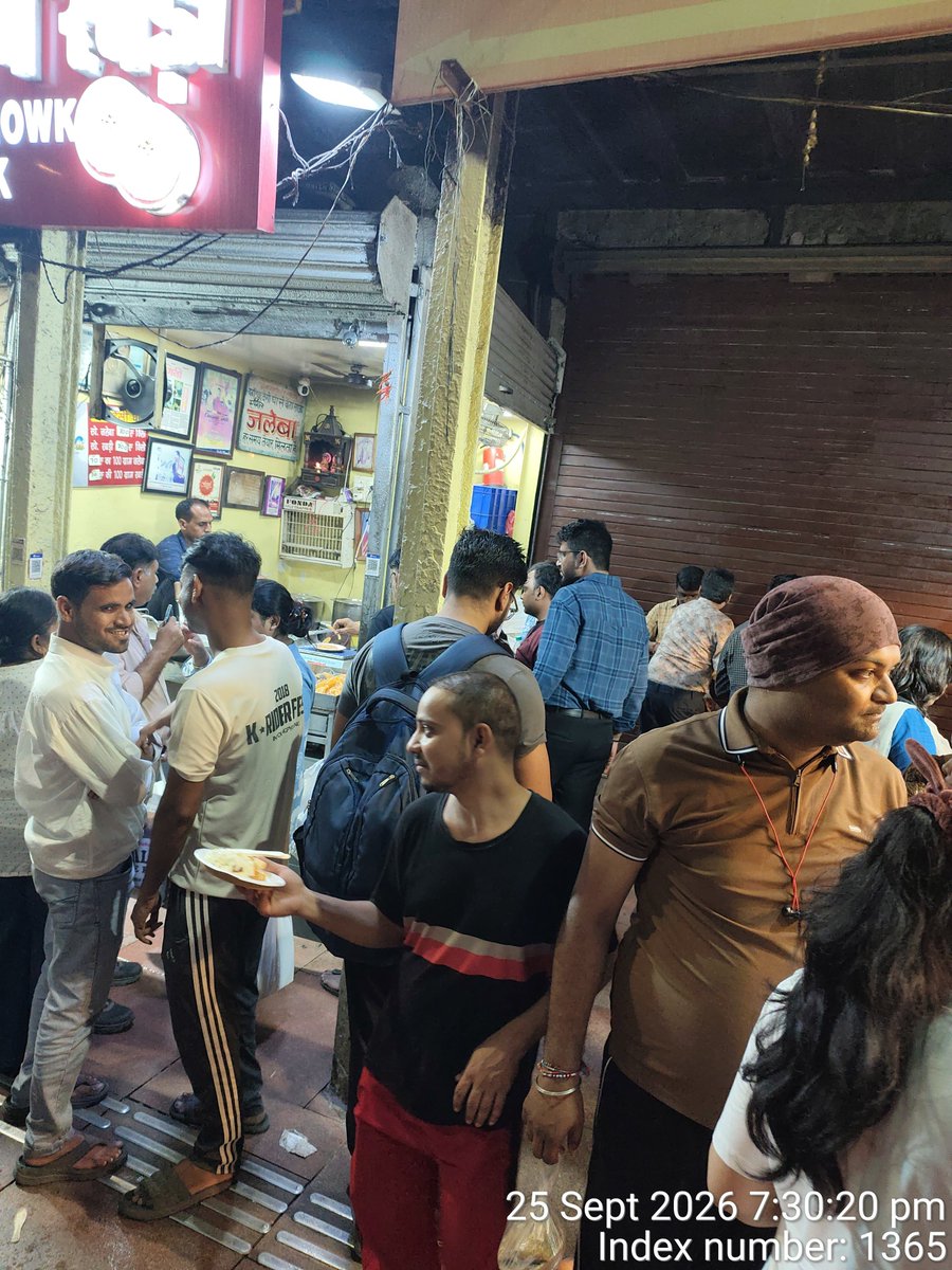bharg_sanjay's tweet photo. @MCD_Delhi Hope @CitySpzone @DmOlddelhi @DelhiPwd carry a joint Enroachment removal action under STF and remove the Pucca Structure on Public Land for Public Movement in heavily congested Fountain Chowk prone to Pickpocketers, Eveteasers, Vagabonds and save Public from harasment. https://t.co/KHGAcZs1US