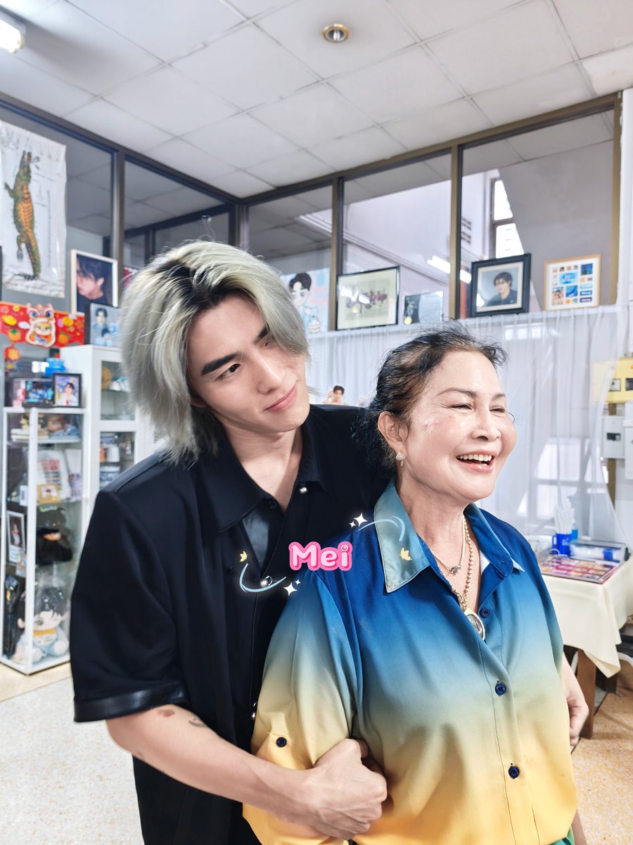 First05270525's tweet photo. 乖女儿就是听话，9月25号打卡餐厅偶遇妈咪，妈咪说不能提前透露，something new coming by himself
绝绝子🤗🤗🤗 #FeedxKhaosodAwards2026xSmartBoom
#csnp
#bxxmrvw
@smart_csnp
@bxxm_rvw https://t.co/B6yzY3kDym