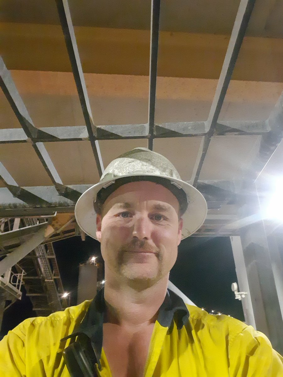 pappaDtrain69's tweet photo. Always bloody working https://t.co/F6of2z8nRA