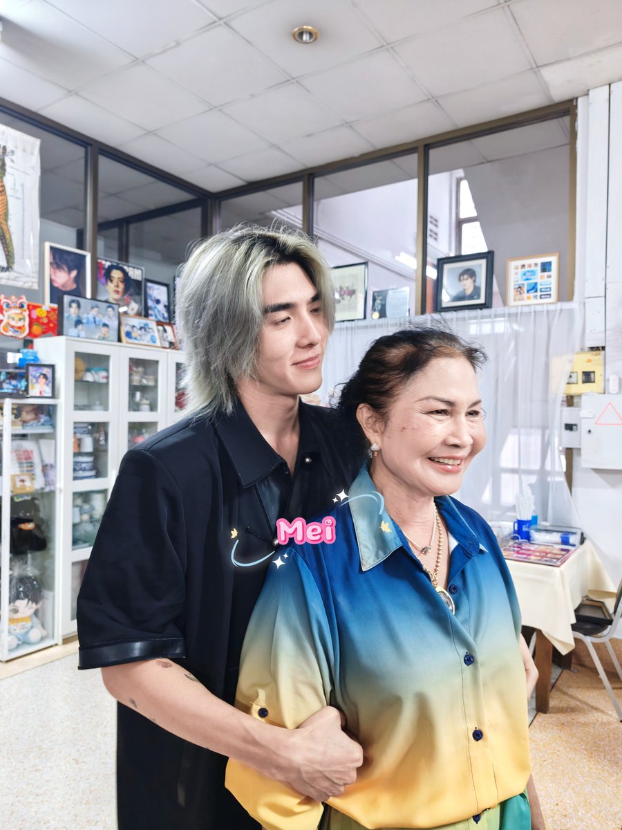 First05270525's tweet photo. 乖女儿就是听话，9月25号打卡餐厅偶遇妈咪，妈咪说不能提前透露，something new coming by himself
绝绝子🤗🤗🤗 #FeedxKhaosodAwards2026xSmartBoom
#csnp
#bxxmrvw
@smart_csnp
@bxxm_rvw https://t.co/B6yzY3kDym