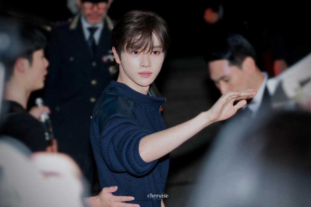 cheruise's tweet photo. 260926 Milan Fashion Week

The Angel wears Bottega 🦌🪽

#라이즈 #RIIZE #성찬 #SUNGCHAN #BottegaVenetaSS27xSUNGCHAN https://t.co/KKC3IRigvB