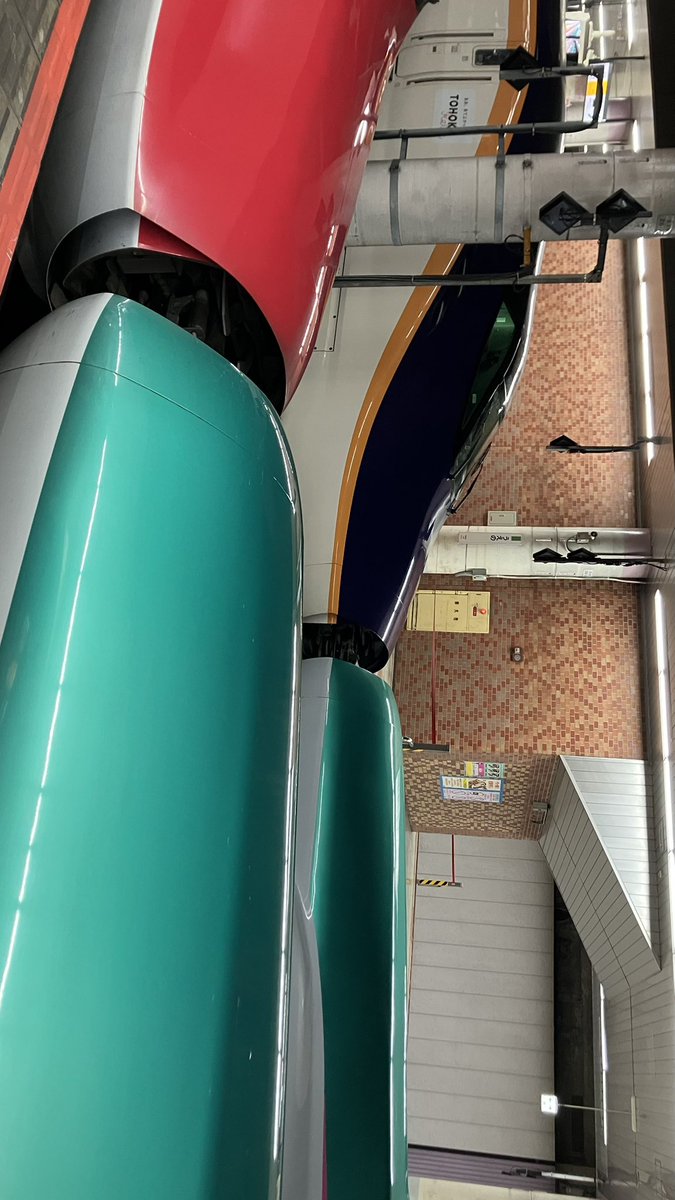 1022Kgys's tweet photo. 電車オタじゃ無いけどちょい感動w #上野駅 #東北新幹線 #あきたこまち https://t.co/bqoTIYPr47