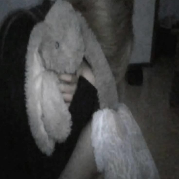 blucalss's tweet photo. day 69 million 😞 of trying to find #edrtwt moots (pls) 

╭୨• 18,she her 🐚
☆彡  Sw :144.2 kg 🩻
☽• gw 100kg 🐇
 ⋅ʚ♡ɞ cw 128 kg 
꩜  please be active !! 🦕
✭ BED/endos + autism 📖
 ♡ not new +  pro rec🪬
  ଘ╭ I’m active! 🪽
  Comment  / ↻ to be moots! https://t.co/ziOcFhOp1t