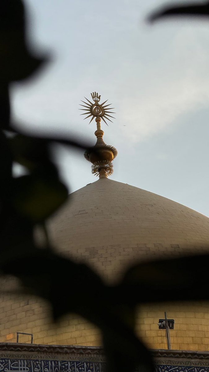 imamalinet_fa's tweet photo. پدر، منشأ وجود است. امیرالمؤمنین علیه‌السلام منشأ حیات معنوی مؤمنان است؛ ازاین‌رو حق او مانند حق پدر است.

«حق علی بن ابی‌طالب بر مسلمانان مانند حق پدر بر فرزندش است.»

فضائل أمیرالمؤمنین علیه‌السلام، ج۱، ص۷۷ https://t.co/ADySnXGzjD