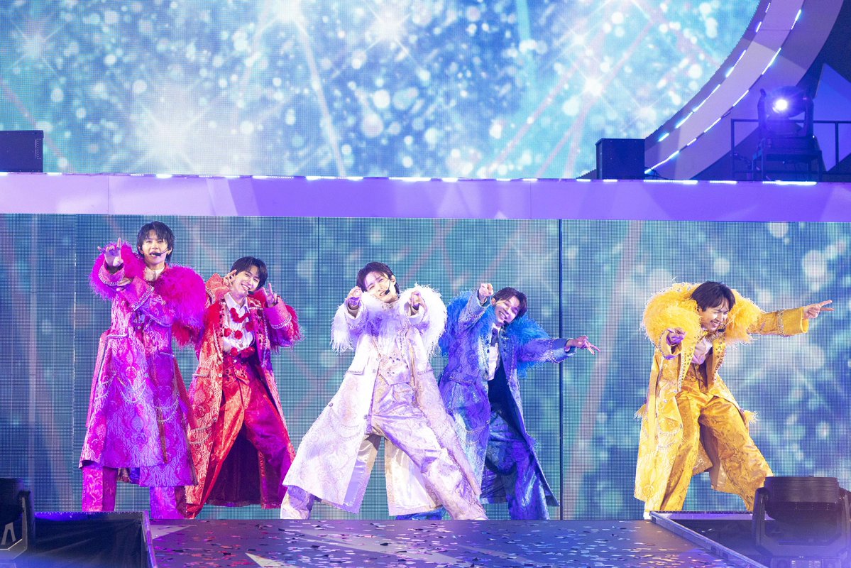 x_Milk_info's tweet photo. M!LK ARENA TOUR 2026-2027
「シャカリキレボリューション」福岡公演2日目

ついに2日目・2部、ただいま生配信中🎥
ルールとマナーを守って、楽しくご鑑賞ください💡

M!LK 公式ライブ配信⤵︎
 ▶️https://t.co/1z4CFz4KLM

最後まで思いっきり楽しんでください！！🙌🏻

#シャカレボ #MILK https://t.co/sL1oKtWjtq