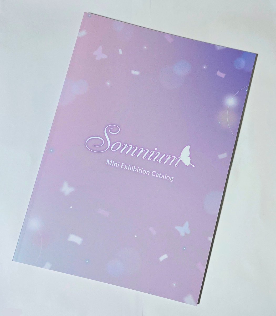 somnium930's tweet photo. ✲ 포토북 미리보기 ✲

💜선착 특전 'Somnium'
A4 / 64P
미니 전시회 액자 사진을 다 담은 카탈로그 포토북입니다.
음료+쿠키 세트 구매하신 선착 다섯 분께 증정됩니다.

🩷럭키드로우 2등 'Momentum'
A5 / 24P
미공개 사진만 수록된 미니 포토북입니다.
카페에서 직접 확인해보세요! https://t.co/guylXjVAMw