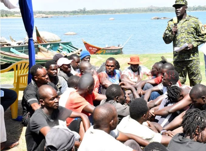 kenyaaxis's tweet photo. #Ugandan forces arrested 28 #Kenyan fishermen on Lake Victoria over suspected illegal fishing. Officials ordered their release and the seizure of banned fishing gear, while Uganda and Kenya plan discussions on demarcating their shared lake boundary. https://t.co/MG6jAYSYr2