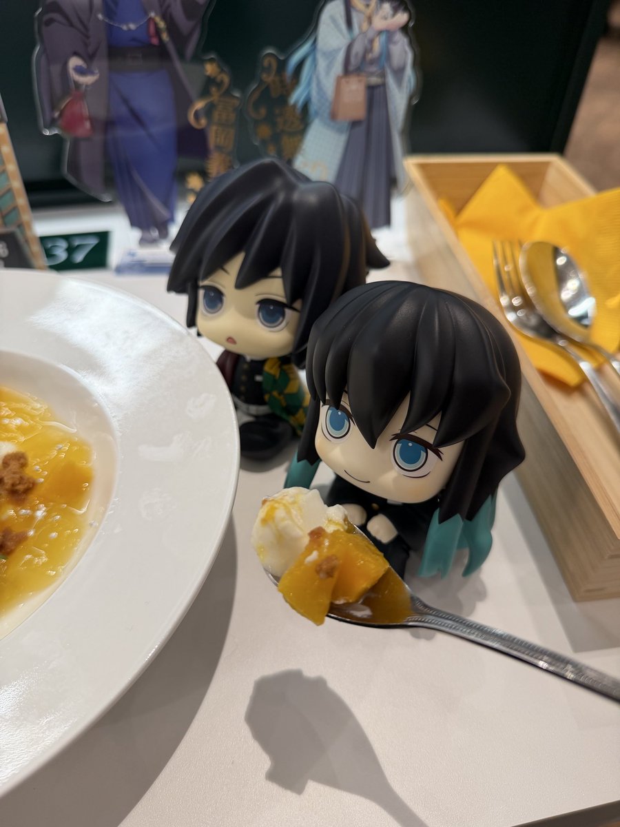sajitodo's tweet photo. 初🦉☕️めちゃくちゃ良かった
念願のぎゆさんパネル販売期間終了間近だったけど買えて嬉しすぎる😭😭 https://t.co/19zvLN8StV