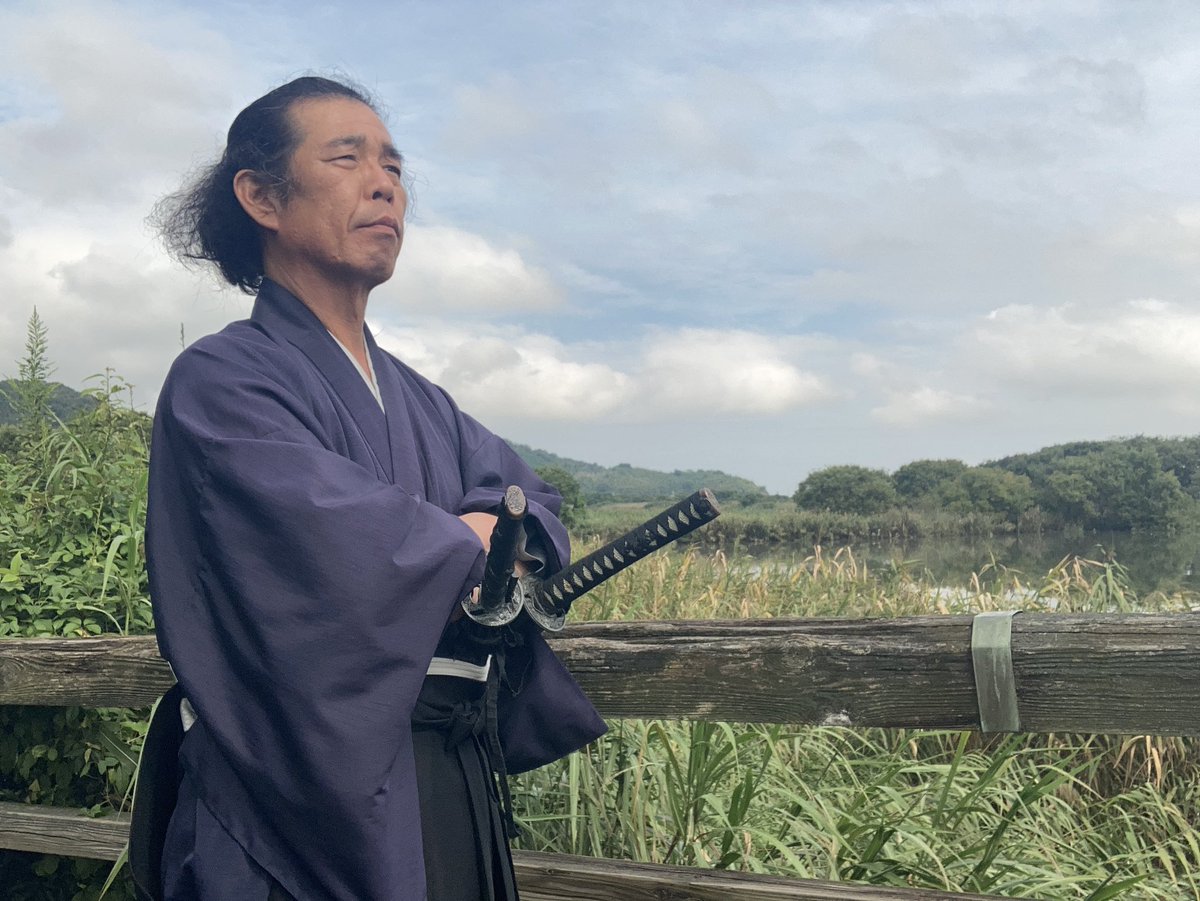shimasagenta's tweet photo. 本日、拙者は江州(滋賀県)の
時代劇ロケ地でござる近江八��の
「西の湖」(水郷めぐり殿)と、
「八幡堀」周辺へ出没して参った😄

お会いした方々が拙者の姿にて
少しでも近江八幡訪問の
思い出になって頂けたら
幸いにて候(そうろう)🙏

#近江八幡観光 #水郷めぐり #八幡堀 #八幡堀めぐり #サムライ https://t.co/bWJsd53eCs