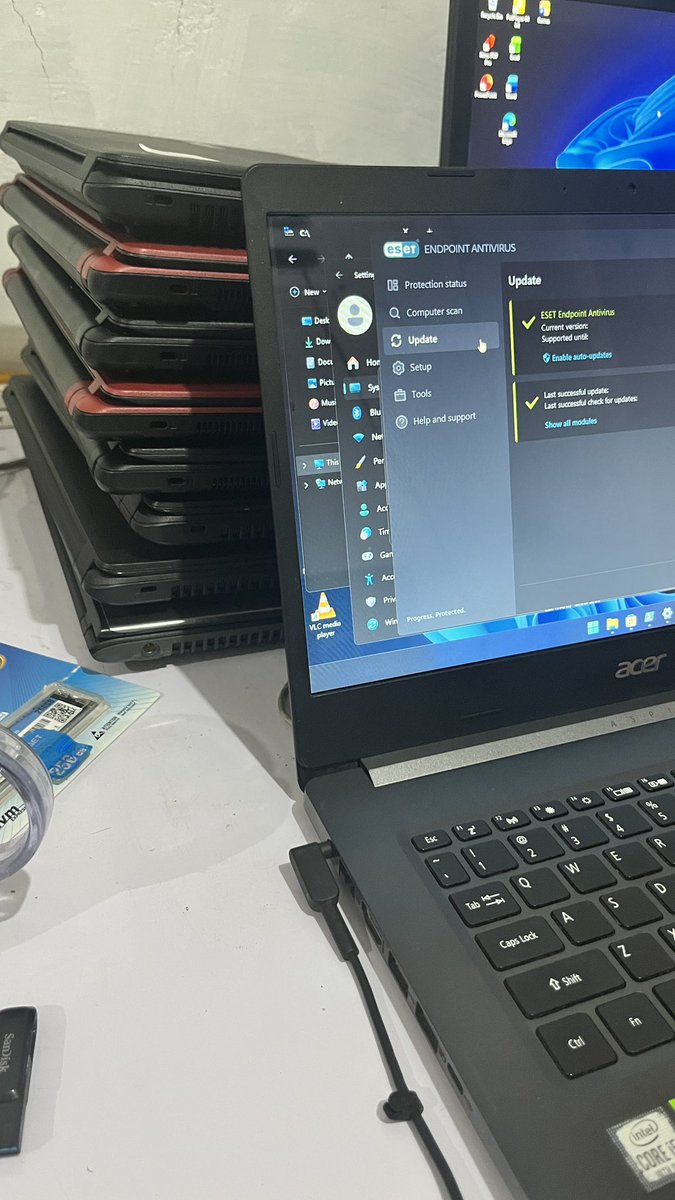 alienwoglasses's tweet photo. jam segini kerjaan masih banyak 😭 https://t.co/9qnrUjV4VW