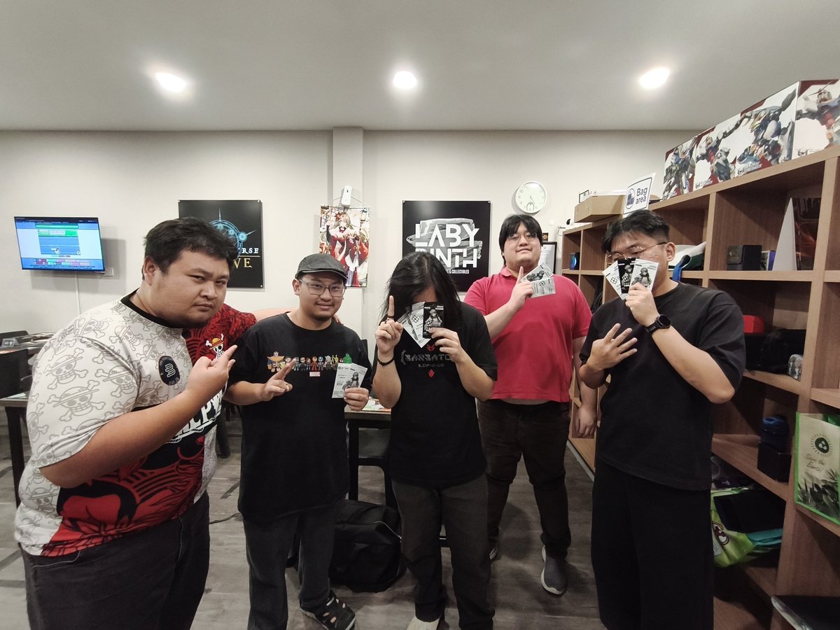 Raziq_siita's tweet photo. GCG weekly SB
Result 1st placed✨️
Deck used:🟩🟦 Unicorn

R1: 🟦🟪 SF🙆
R2: 🟩🟦 Londo bell🙆
R3: 🟦⬜️ SF🙆
Clear winner✨️

#GundamCardGame #GCG #ガンダムカードゲーム #GundamTCG #ガンダムカードゲーム対戦 #Gundam #機動戦士ガンダム https://t.co/CWOWo86JQN