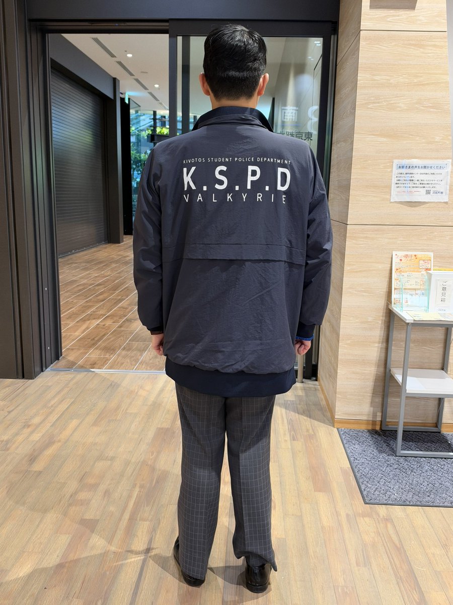 tsukutetsu298's tweet photo. 最後にちょっとだけ
ヴァルキューレの私服捜査員です(捏造) https://t.co/59E66jx0by