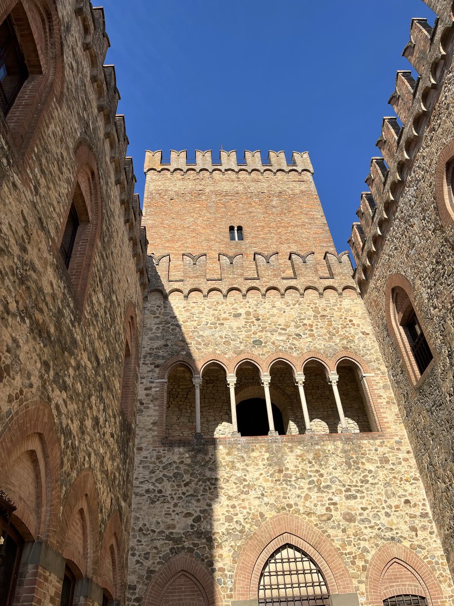 MarIntroini's tweet photo. Just #Italia 💛🇮🇹 https://t.co/x0bfYtuoSw