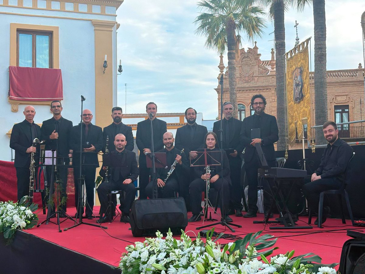 g_de_profundis's tweet photo. 𝐃𝐄 𝐏𝐑𝐎𝐅𝐔𝐍𝐃𝐈𝐒 𝐄𝐍 𝐋𝐀 𝐏𝐀𝐋𝐌𝐀
Con profunda solemnidad y repertorio adecuado en su forma y medida, De Profundis  ha participado en la Eucaristía Estacional del 350 Aniversario de la Hdad. del Santo Entierro La Palma del Condado … https://t.co/1pHqlOdtF0
