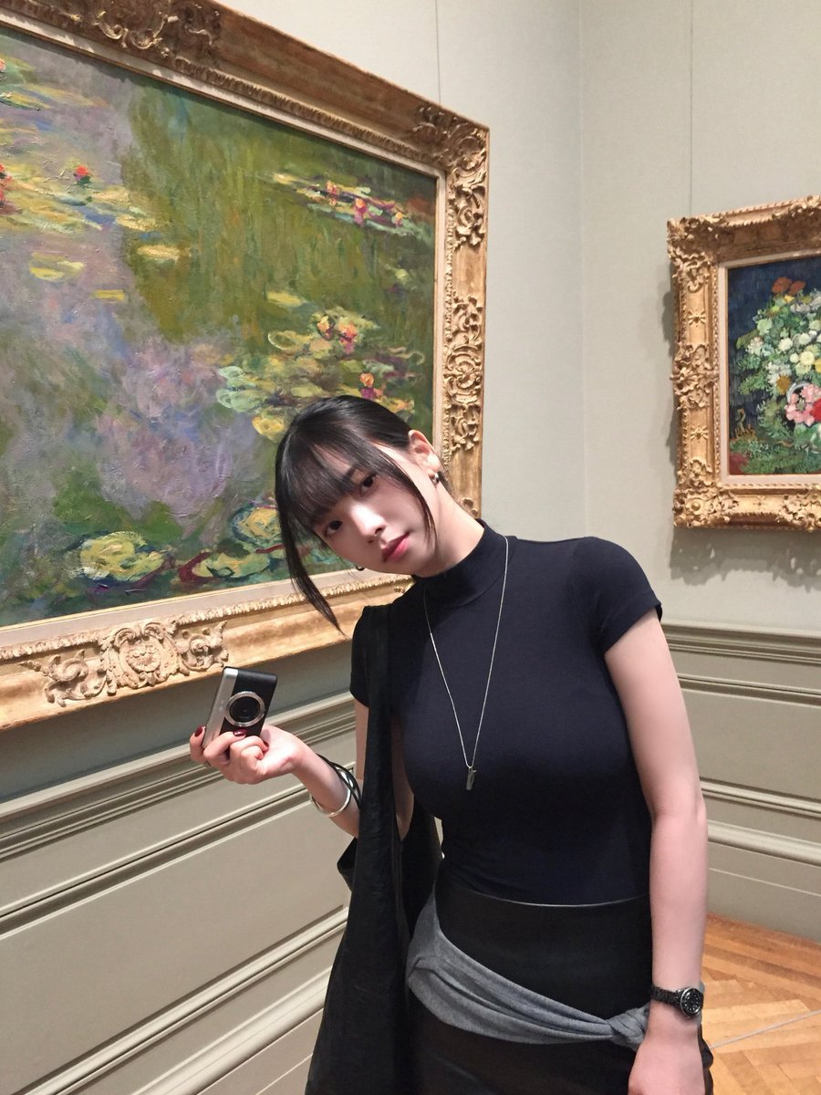 krarinae's tweet photo. 🖤 https://t.co/0CYS5Qr5am