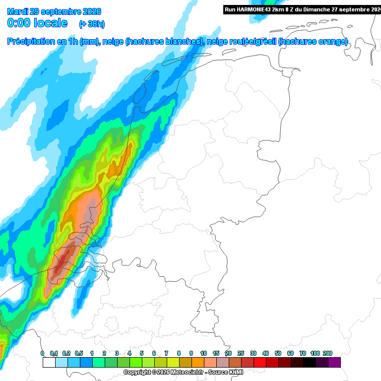 PvForecast's tweet photo. aan de #kust kan er morgenavond aardig wat mm komen #regen https://t.co/dHBCmKogOr