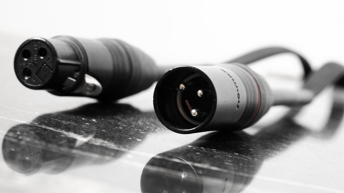 fairaudio_de's tweet photo. TEST German Highend MCS - Sound of Silver: https://t.co/VEFfdymA2A
#hifitest #hifi #test #fairaudio #highend #stereo #highendaudio #hifireview #bestsound #audio #audioreview #audiotest #hifikabel #cinchkabel #xlrkabel #xlr #rca #nfkabel #hificable https://t.co/EYaO3x3O36