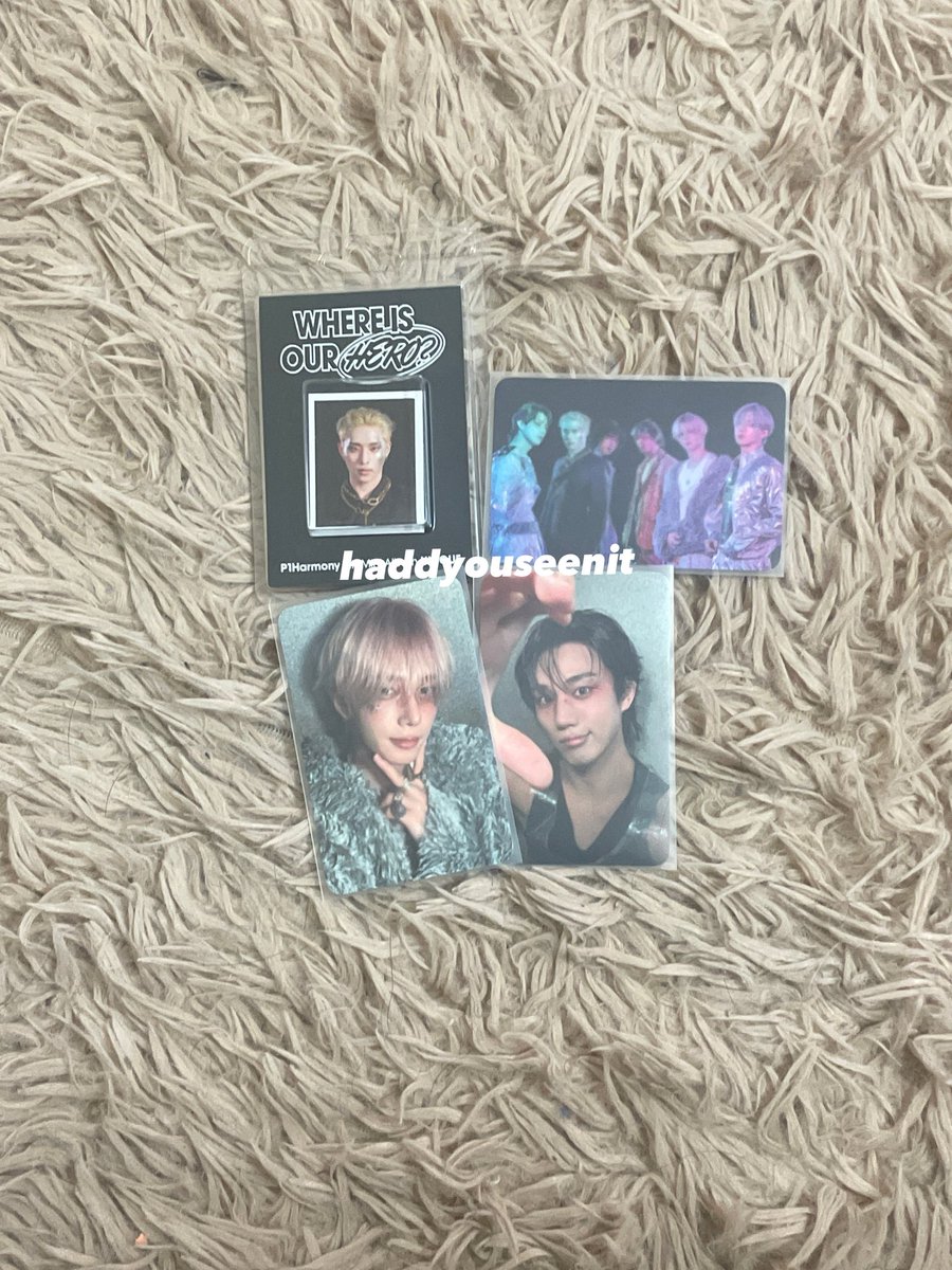 haddyouseenit's tweet photo. just me and my albums ⭐️🪽 https://t.co/kvijEuAh7D
