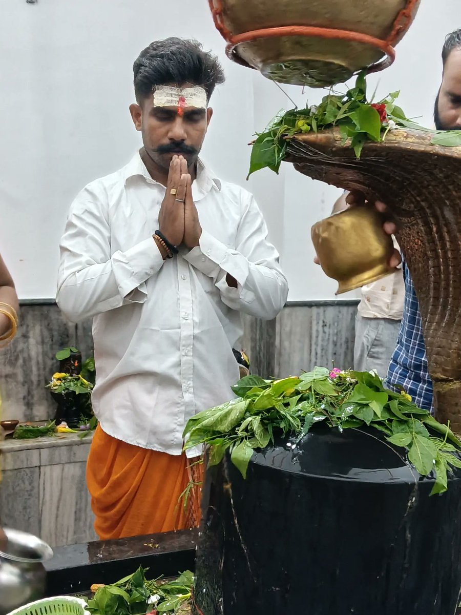 sophiajohnsonrl's tweet photo. Hail Lord Mahadev. May the first Monday of Sawan bring auspiciousness through Shiva’s grace. As Sawan arrives, may our hearts be filled with devotion, and may Bholenath remove everyone’s suffering. https://t.co/NGWs4rWYsX