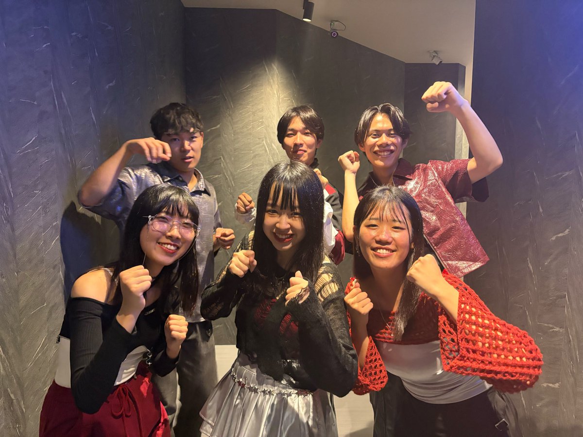 ado_burning304's tweet photo. ━━━━━━━━━━━━━━━━🔥

　　　　　【ご報告】

   　　私たち、ado<burningは
Acappella Grand Slam関西2次予選
　　　を通過いたしました🌟

次のステージでも全力で燃やし尽くしたいと思いますので応援よろしくお願いします❤️‍🔥

🔥━━━━━━━━━━━━━━━━ https://t.co/fXinPW8380