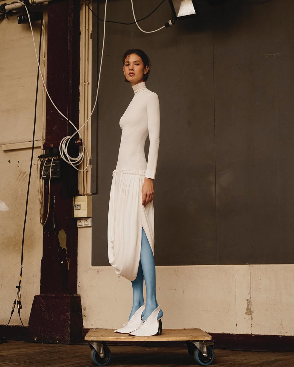 WileyFeretxu's tweet photo. @lofficielhongkong shot by @ryantandya and styled by @sudres.fm 

make up @bensunmakeup @noemiegremont 
hair @alexis.parente 
fashion producer @anthonytong_aaa 
producer @raven_doing_things 
fashion assistent @_itsluvi 
casting @mariongvlc https://t.co/Xv0M6D8kp8